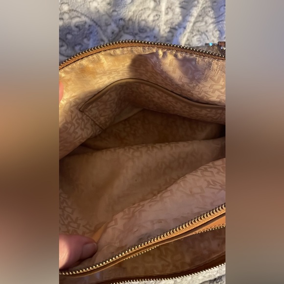 Authentic DKNY purse - Picture 4 of 4